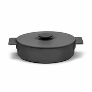 Surface Enameled L Cast Iron Low Casserole, 87.9 oz. with Lid by Sergio Herman for Serax Casserole Dishes Serax Black 