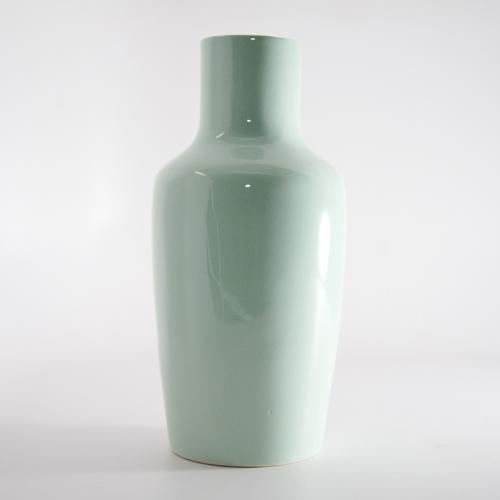 https://amusespot.com/cdn/shop/products/Green_Carafe.jpg?v=1574481609